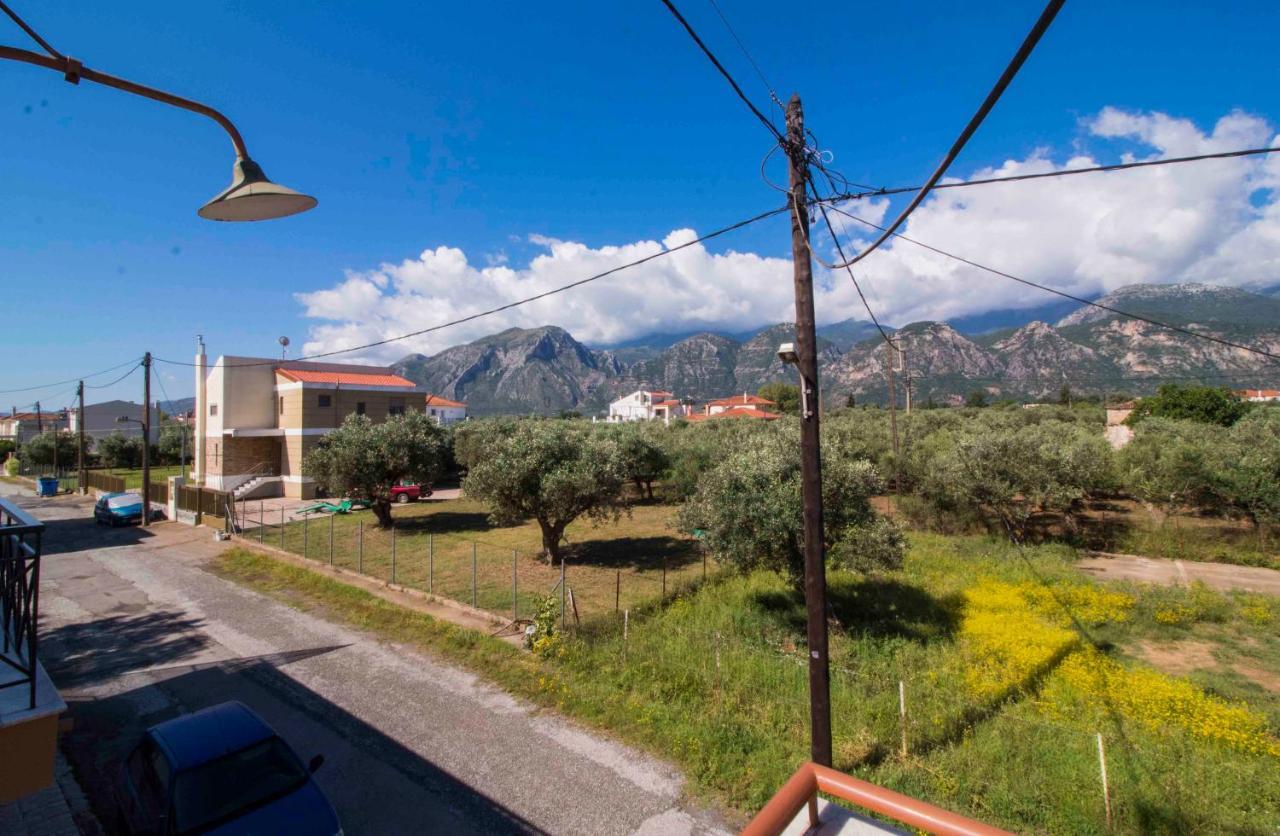 Camares Home Sparta Exterior photo